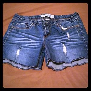 CHARLOTTE RUSSE JEAN SHORTS